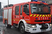 Nowy samochód specjalny pożarniczy w Woźnickiej straży