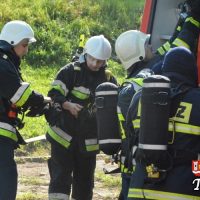 Druhowie strażacy ćwiczyli na obiektach szkolnych w Radoczy