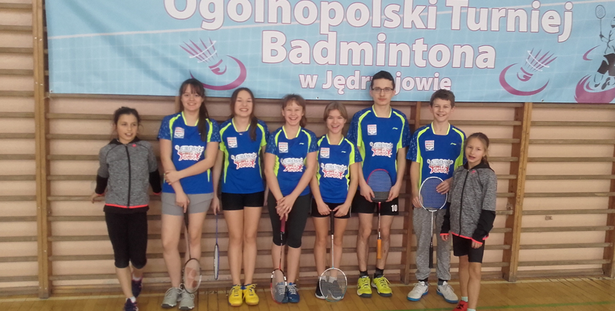 Grad medali badmintonistów